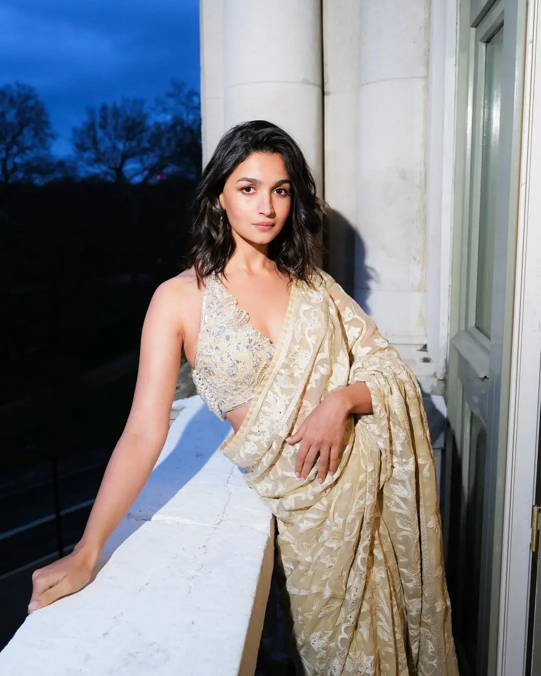 Alia Bhatt Images in Yellow Saree Sleeveless Blouse